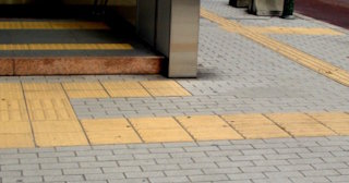 Тактильная плитка ПВХ в Сланцах - купить от 723 руб. в ТротуарнаяПлитка