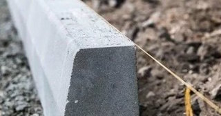 Установка бордюров для тротуарной плитки в Сланцах - цена от 827 руб.