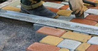 Укладка клинкерной брусчатки в Сланцах: цена от 827 руб. за м2