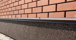 Облицовка цоколя керамогранитом в Сланцах в октябре